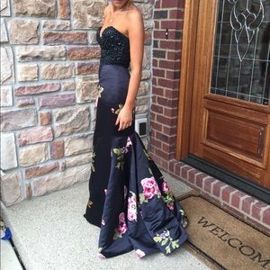 Jovani Size 2 Prom dress
